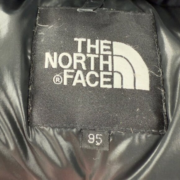 The North Face Women's Size Medium 700 Down Fill Nuptse Black Puffer Jacket - Picture 10 of 16
